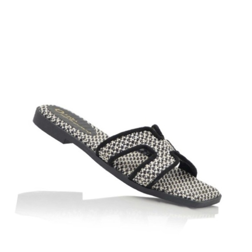 #19-Raffia Sandals in Black